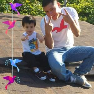 Meet your Posher, Efrain